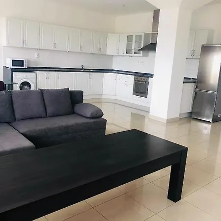 2 Izbovy Byt Tabakova Apartamento Nové Zámky